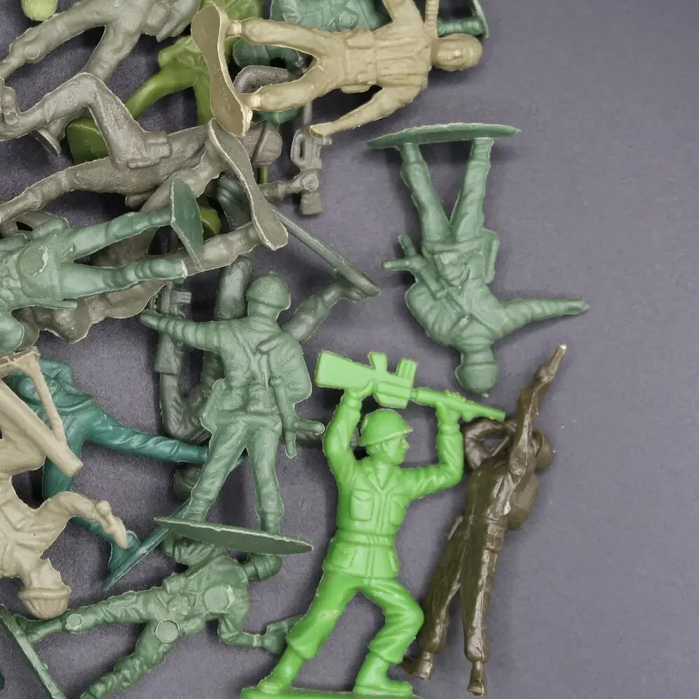 Plastic Green Army Men Set Vintage Classic Toys China Quart Bag